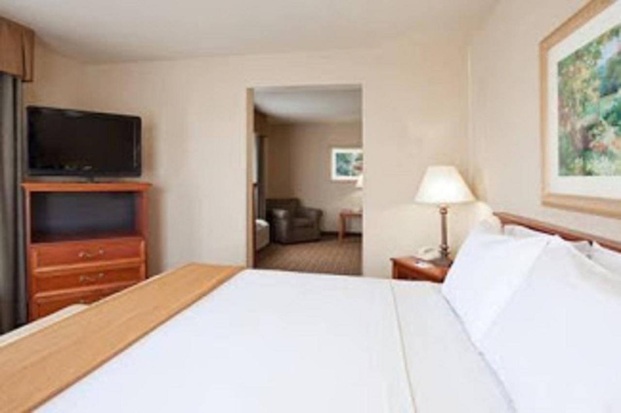 Holiday Inn Express Hotel & Suites Columbus Southeast Groveport By Ihg Kültér fotó